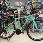 安定人気の洒落たクロスバイクといえば ビアンキ